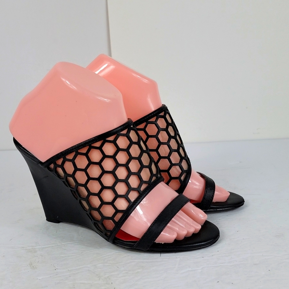 Charles Jourdan Lennox Leather Women's Wedge Sandals.